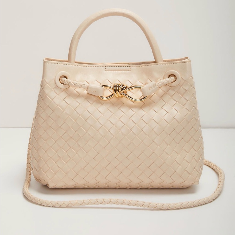 NWT VICI Vita Woven Bow Detail Crossbody Bag - Picture 3 of 6